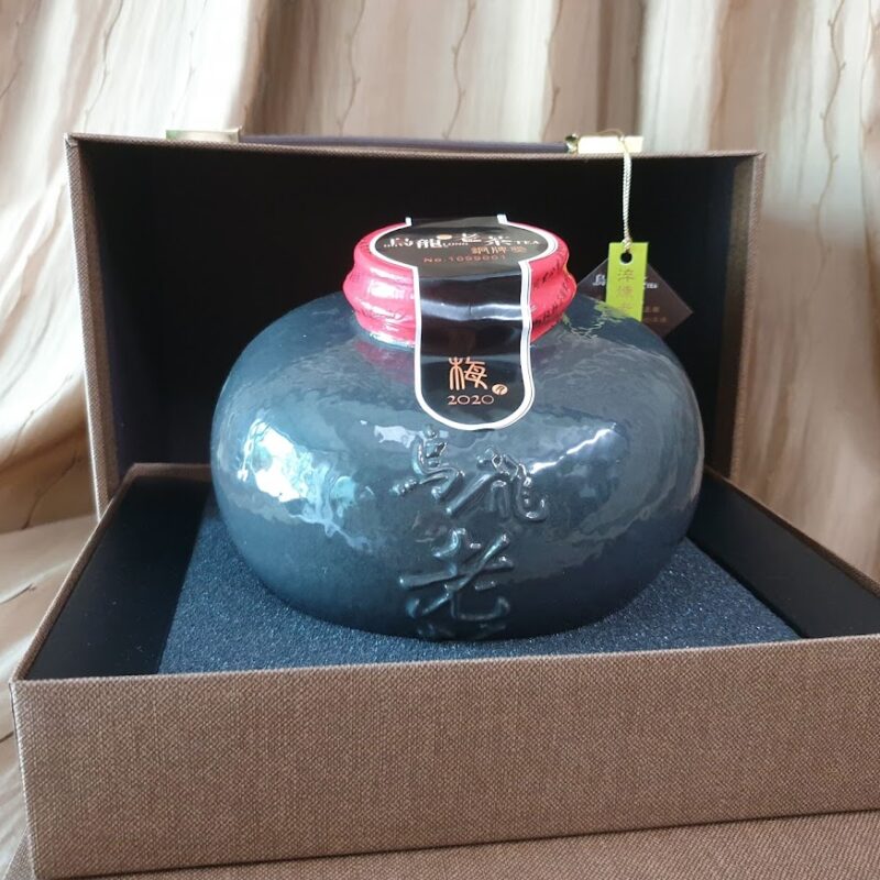8陳年老茶比賽茶Aged Oolong Sieger